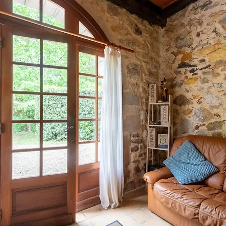 Le Bousquet Au Pays Basque *